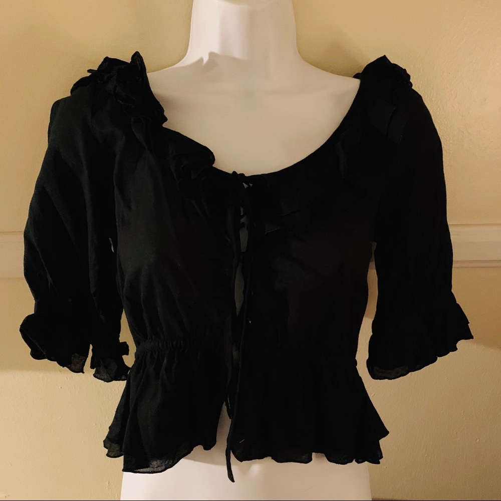 H&M quarter sleeve black crop ruffles top size 4
